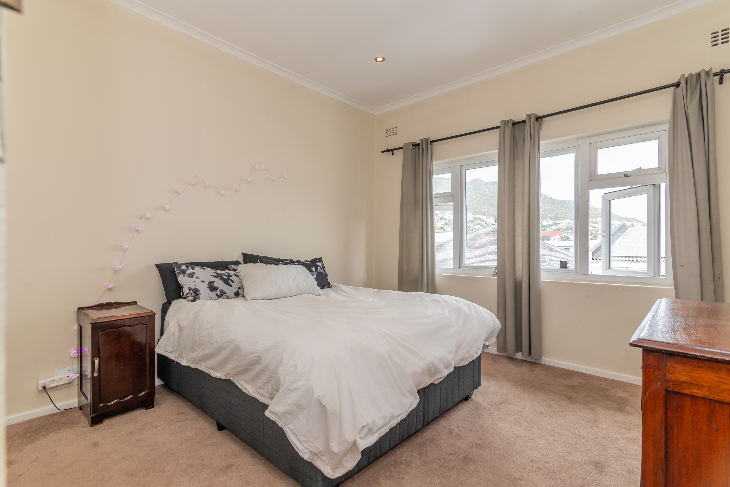 2 Bedroom Property for Sale in Fish Hoek Western Cape